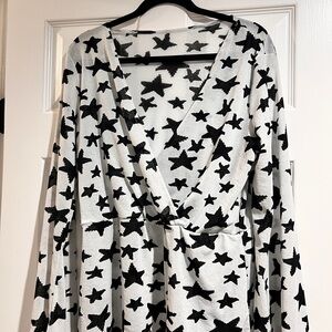 Source Unknown Black and White Star Blouse